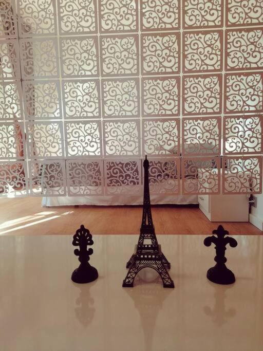 Studio Paris Apartment Естепона Екстериор снимка