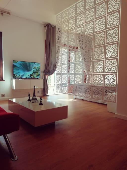 Studio Paris Apartment Естепона Екстериор снимка