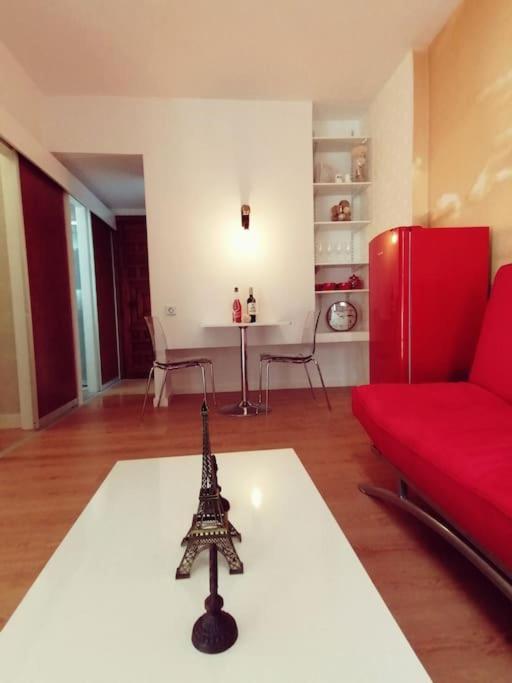 Studio Paris Apartment Естепона Екстериор снимка