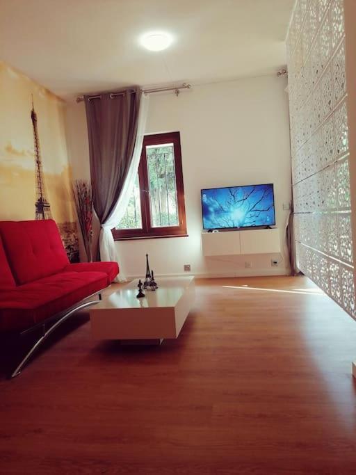 Studio Paris Apartment Естепона Екстериор снимка