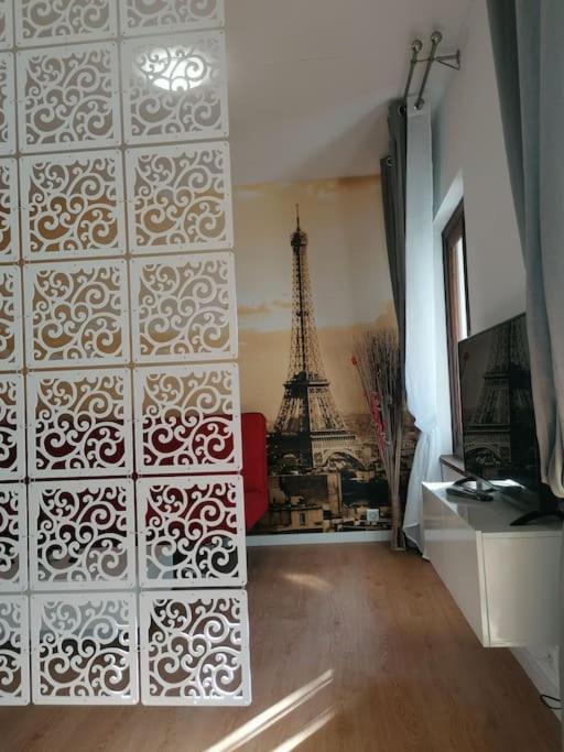 Studio Paris Apartment Естепона Екстериор снимка